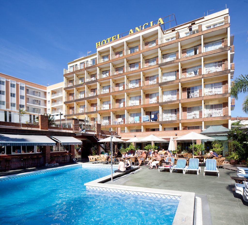 Htop Palm & #htopenjoy Hotel